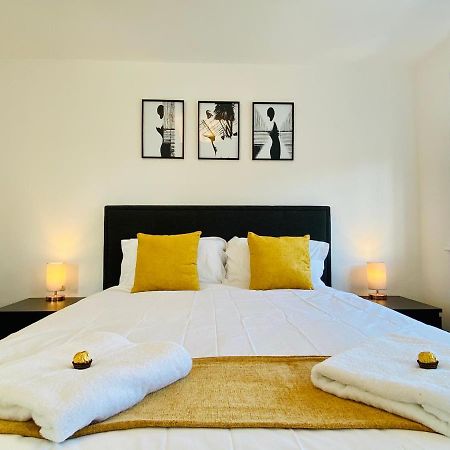 탬워스 Wilnecote House 빌라 외부 사진