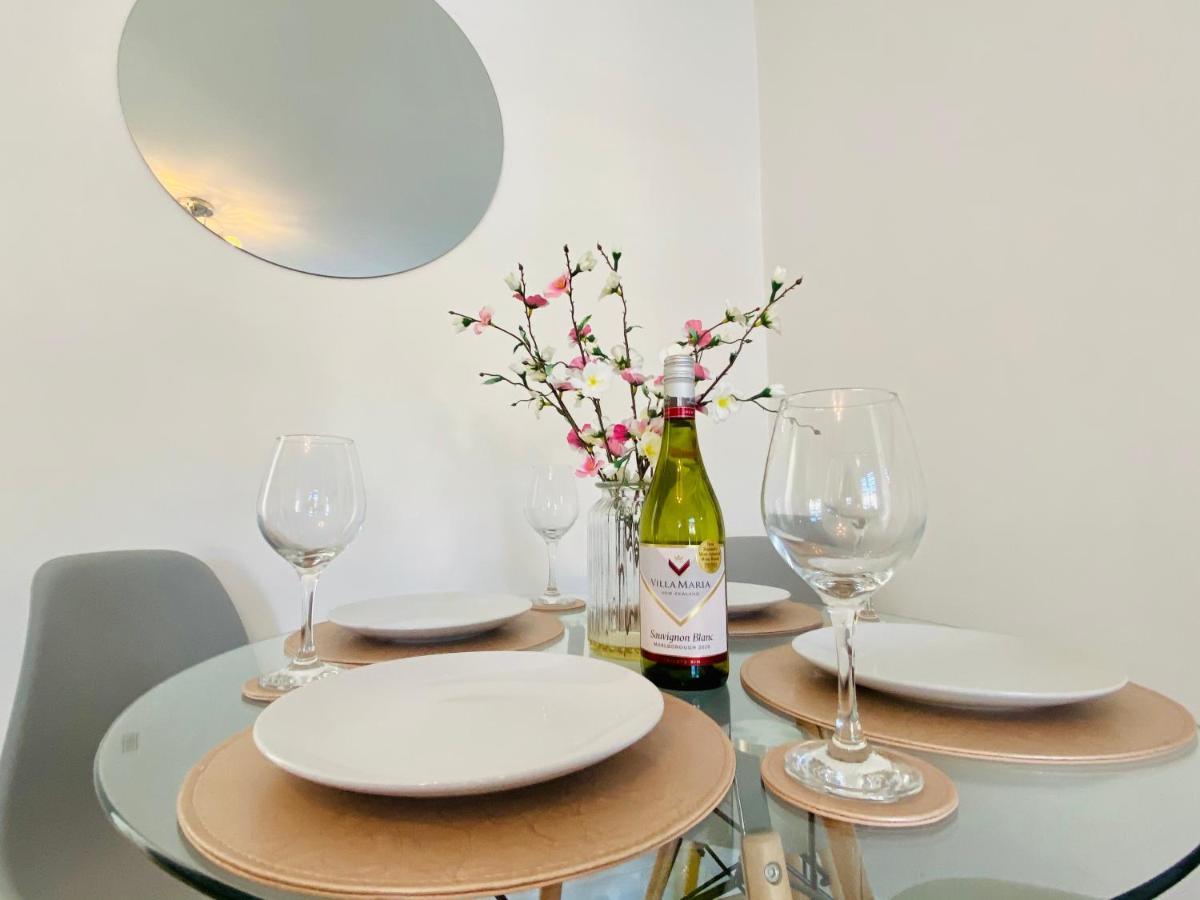 탬워스 Wilnecote House 빌라 외부 사진